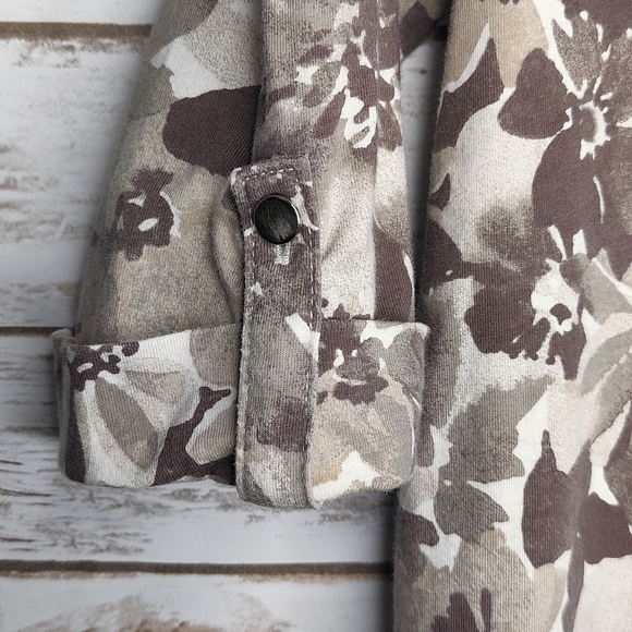 ✨3/$15✨ Studio Works Women's Floral Top Petite Small - Picture 4 of 9